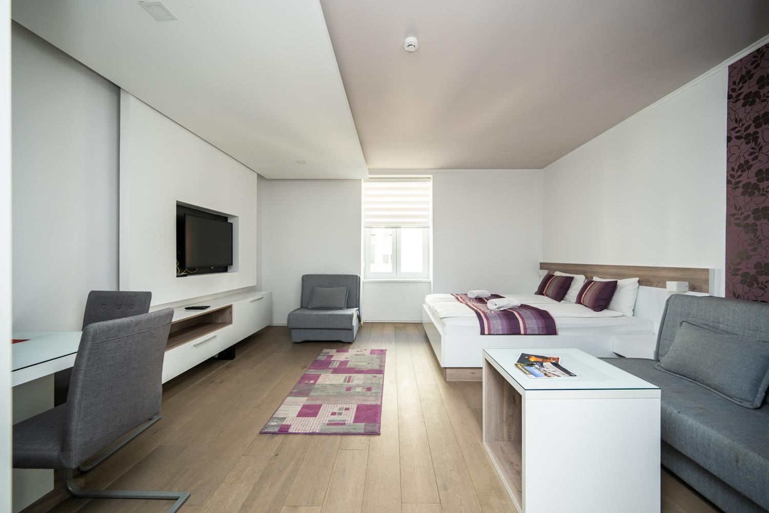 Modern And Design Apartments Near Cathedral Сараево Экстерьер фото